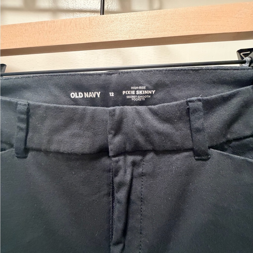 Old Navy Pixie Skinny High-Rise Pants Size 12 – Red / Black / Coral / Olive - Picture 3 of 9